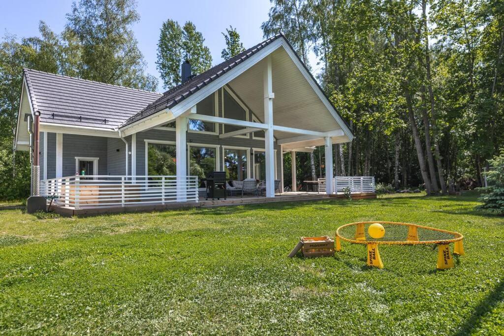 Modern Villa With Sauna & Hot Tub Hiiumaa Екстер'єр фото