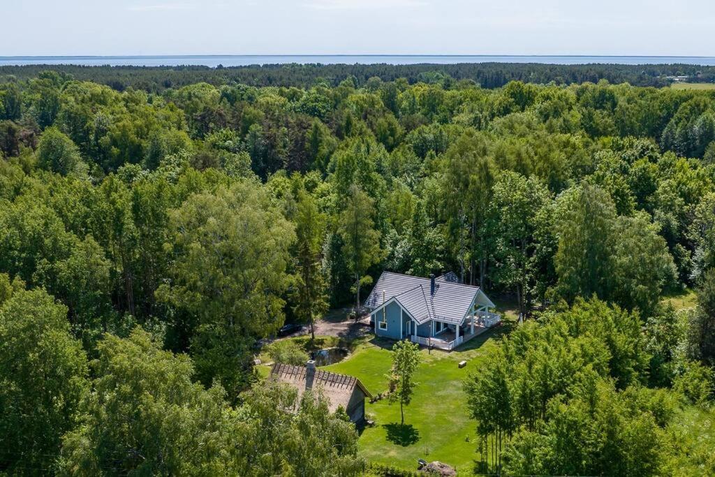 Modern Villa With Sauna & Hot Tub Hiiumaa Екстер'єр фото